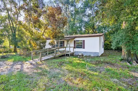 504 NE 4th Ave, Trenton, FL 32693