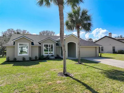 10012 Silver Bluff Dr, Leesburg, FL 34788