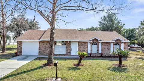 23940 Oak Ln, Sorrento, FL 32776