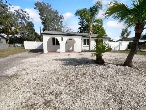 913 27th St E, Bradenton, FL 34208