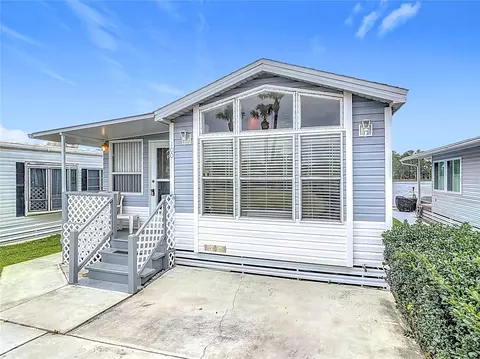 100 Kove Blvd, Osteen, FL 32764