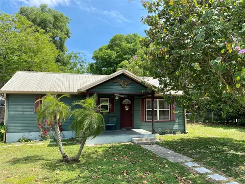 435 Pleasant St, Lake Helen, FL 32744