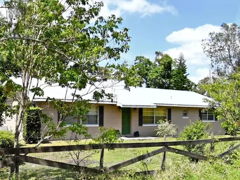 4898 Meadow Dr, Saint Cloud, FL 34772