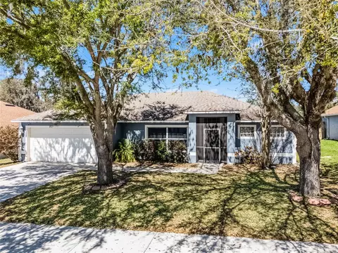 525 Gentle Breeze Dr, Minneola, FL 34715