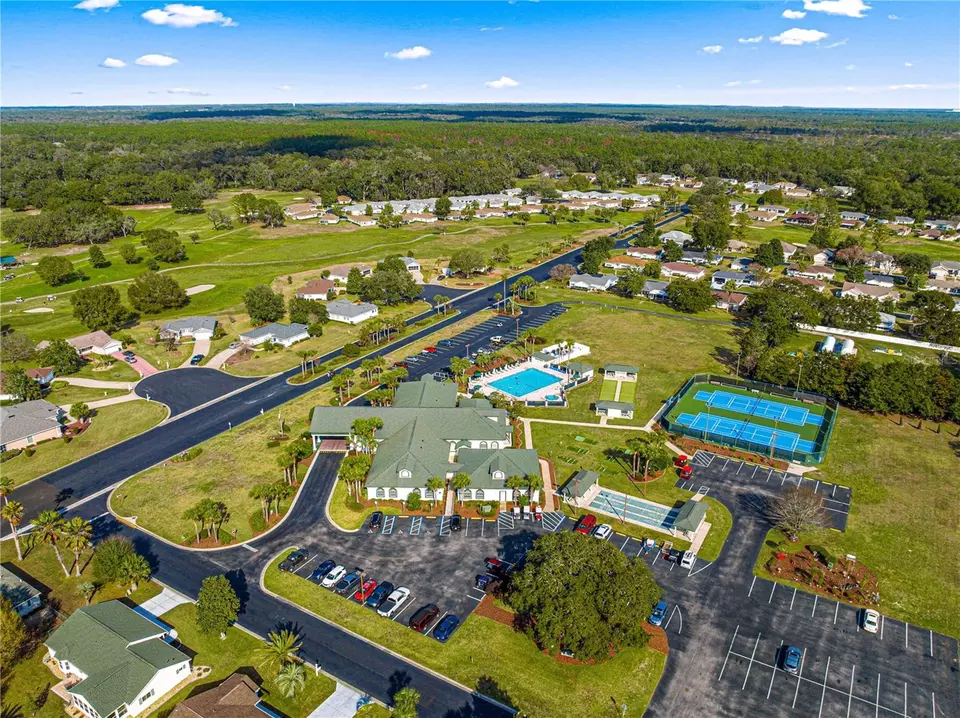 View/Area - 11643 SW 137th Loop, Dunnellon, FL 34432 photo 5 of 7
