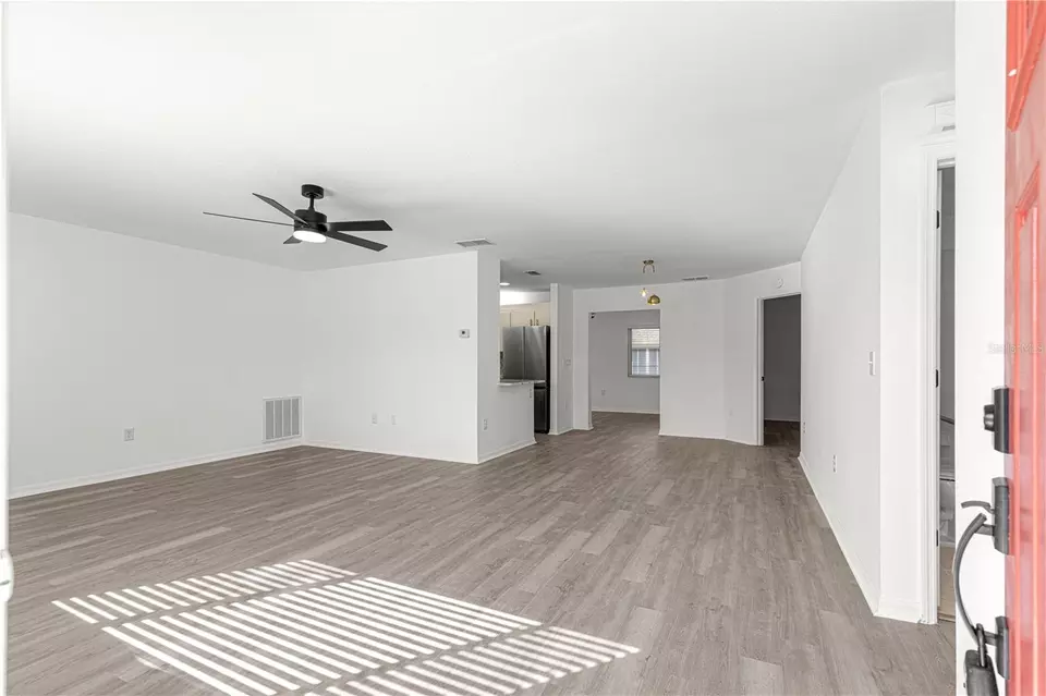 Living - 11643 SW 137th Loop, Dunnellon, FL 34432 photo 4 of 12