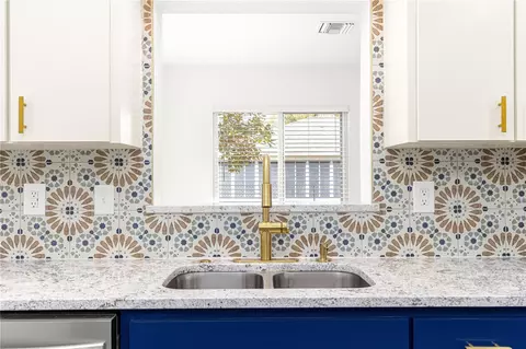 Kitchen - 11643 SW 137th Loop, Dunnellon, FL 34432 photo 1 of 7