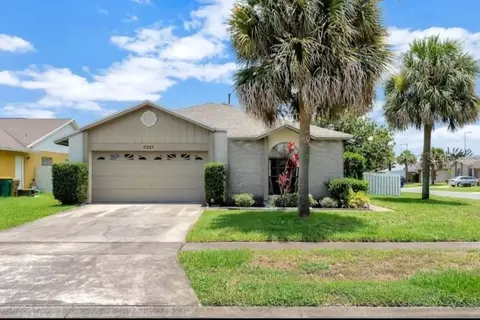 3221 White Dove Ln, Kissimmee, FL 34746