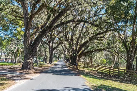 128 Mockingbird Ln, Lady Lake, FL 32159