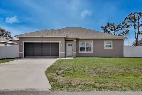 702 Pelican Ct, Kissimmee, FL 34759