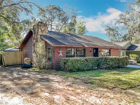 26414 Biltmore St, Sorrento, FL 32776