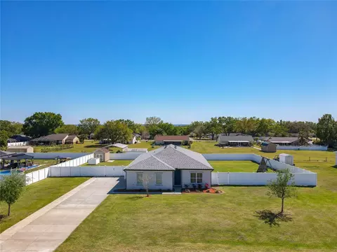 12524 Garrett Pl, Grand Island, FL 32735