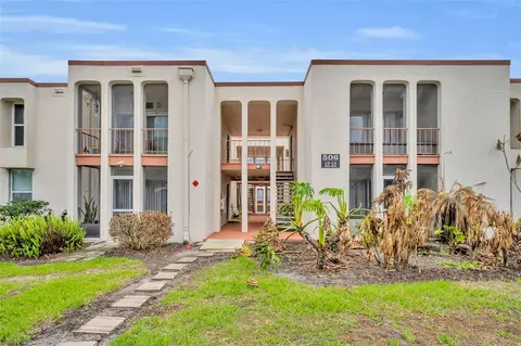 506 Orange Dr #22, Altamonte Springs, FL 32701