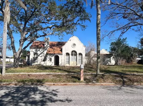 1827 2nd Ave E, Bradenton, FL 34208 photo 1