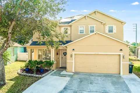 1602 Pine Ridge Dr, Davenport, FL 33896