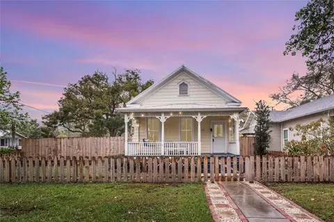 218 S Elm Ave, Sanford, FL 32771