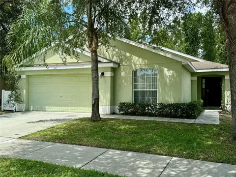 301 Sandy Ridge Dr, Davenport, FL 33896