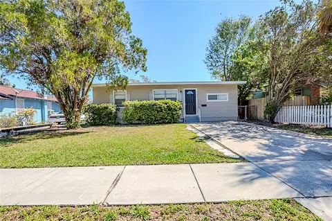 1542 39 St S, Saint Petersburg, FL 33711