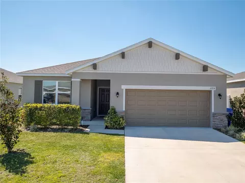 2715 Rowan St, Tavares, FL 32778