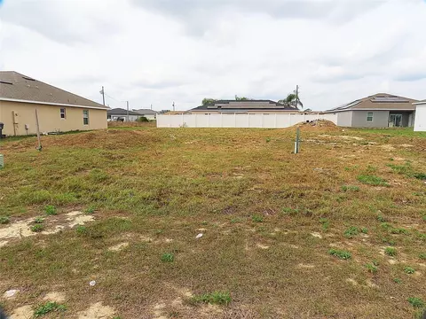 716 Desmoines Dr, Kissimmee, FL 34759