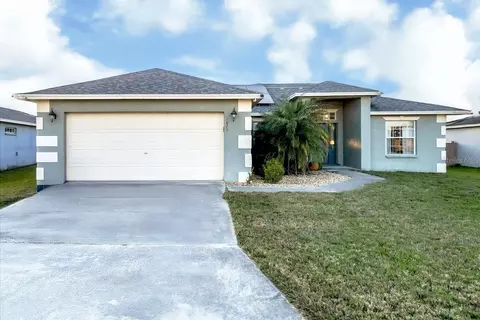 1879 Grey Fox Dr, Lakeland, FL 33810