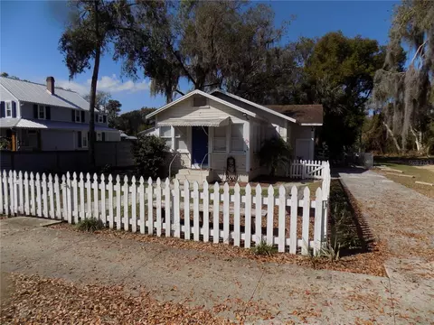 204 S Center St, Eustis, FL 32726