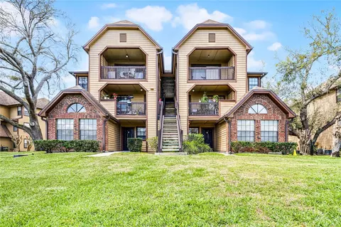 305 Lakepointe Dr #103, Altamonte Springs, FL 32701