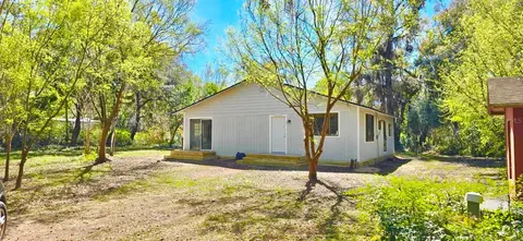 20660 SE 155th St, Umatilla, FL 32784