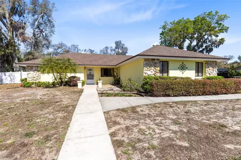 2101 Lake Francis Dr, Apopka, FL 32712