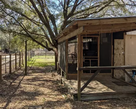 23942 NE 121st St, Salt Springs, FL 32134