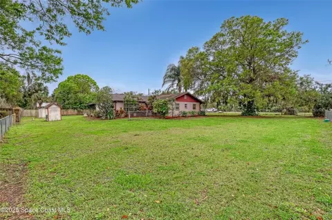 6085 Lord St, Mims, FL 32754