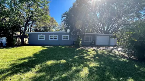 5200 Brosche Rd, Orlando, FL 32807