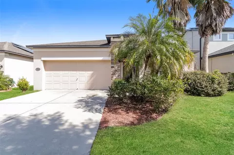 4734 Woods Landing Ln, Tampa, FL 33619
