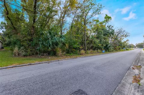 330 E Wisconsin Ave, Deland, FL 32724