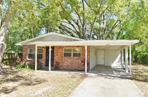 2519 Poinsetta Ave, Sanford, FL 32773