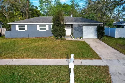 825 Agnes Dr, Altamonte Springs, FL 32701