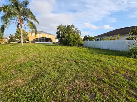 Bristol Circle, Kissimmee, FL 34758