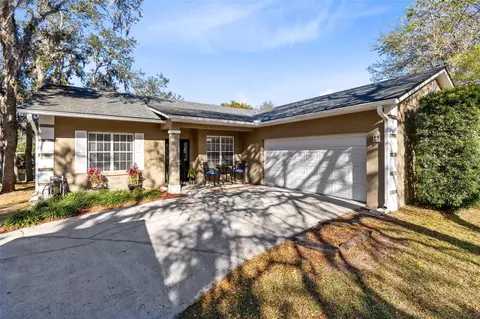 2940 Moore Dr, Oviedo, FL 32765