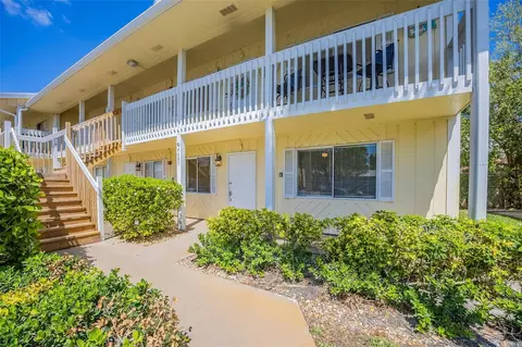 4605 Bayshore Dr #6, Naples, FL 34112