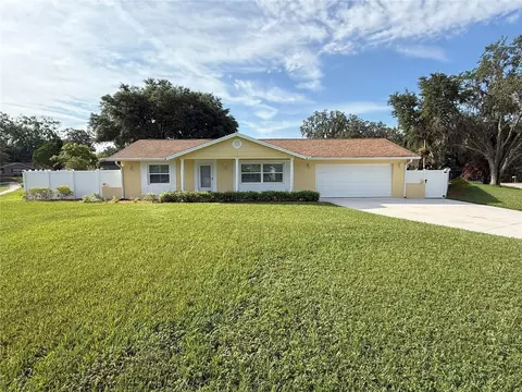 333 Crystal Cir, Oviedo, FL 32765
