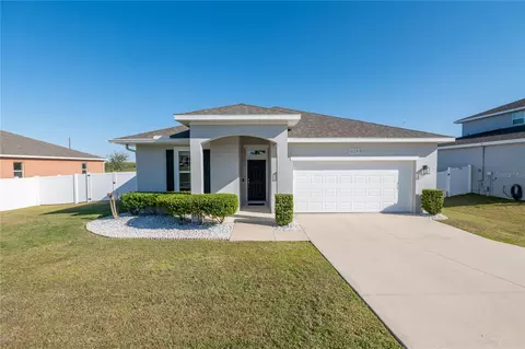 13233 Lake Yale View Loop, Grand Island, FL 32735