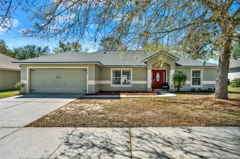 1137 Stratton Ave, Groveland, FL 34736