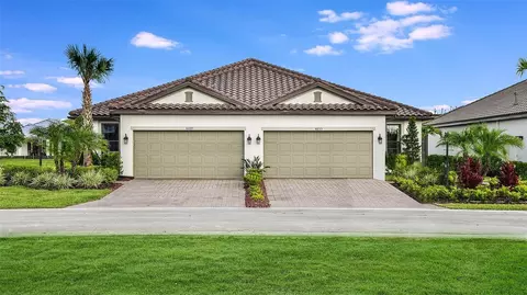 6233 Plateau Ct, Bradenton, FL 34203