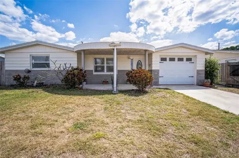 4108 Cluster Dr, Holiday, FL 34691