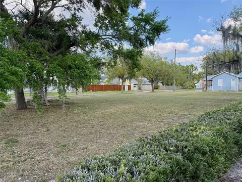 417 W 3rd St, Sanford, FL 32771