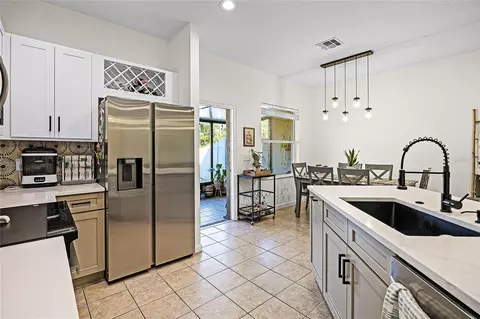 Kitchen - 1968 Compass Flower Way, Ocoee, FL 34761 photo 5 of 5
