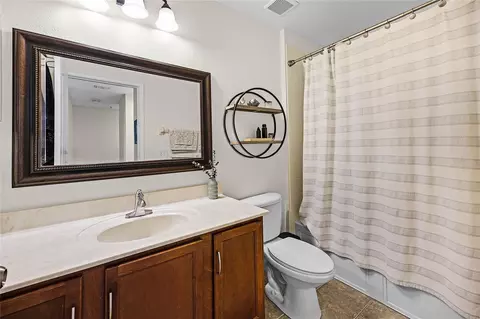 Bath - 1968 Compass Flower Way, Ocoee, FL 34761 photo 1 of 3