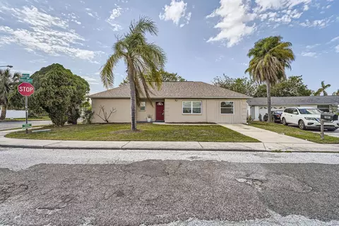 7001 Heath Dr, Port Richey, FL 34668