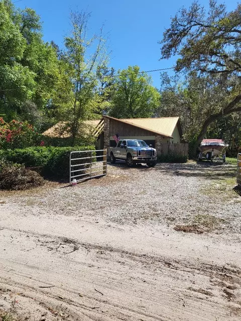 21230 Orange Ct, Mount Dora, FL 32757