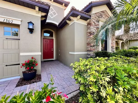 1307 Moss Creek Ln, Davenport, FL 33896